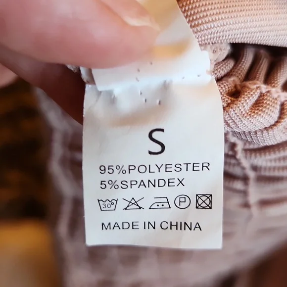 Silky metallic creamish/pink crop tank top with adjustable straps womans small - Picture 6 of 12